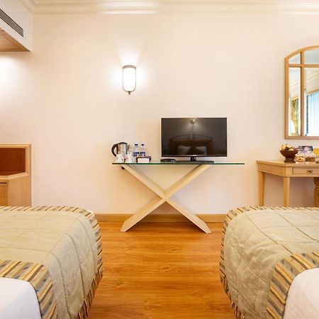The Orchid Hotel Mumbai Vile Parle מראה חיצוני תמונה A room at the hotel