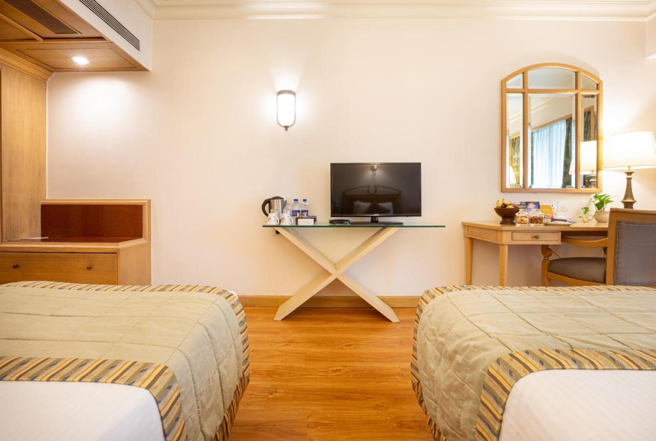 The Orchid Hotel Mumbai Vile Parle מראה חיצוני תמונה A room at the hotel
