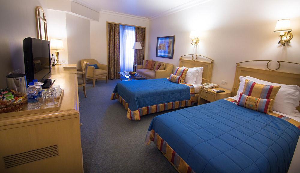 The Orchid Hotel Mumbai Vile Parle מראה חיצוני תמונה A room at the Hilton San Francisco