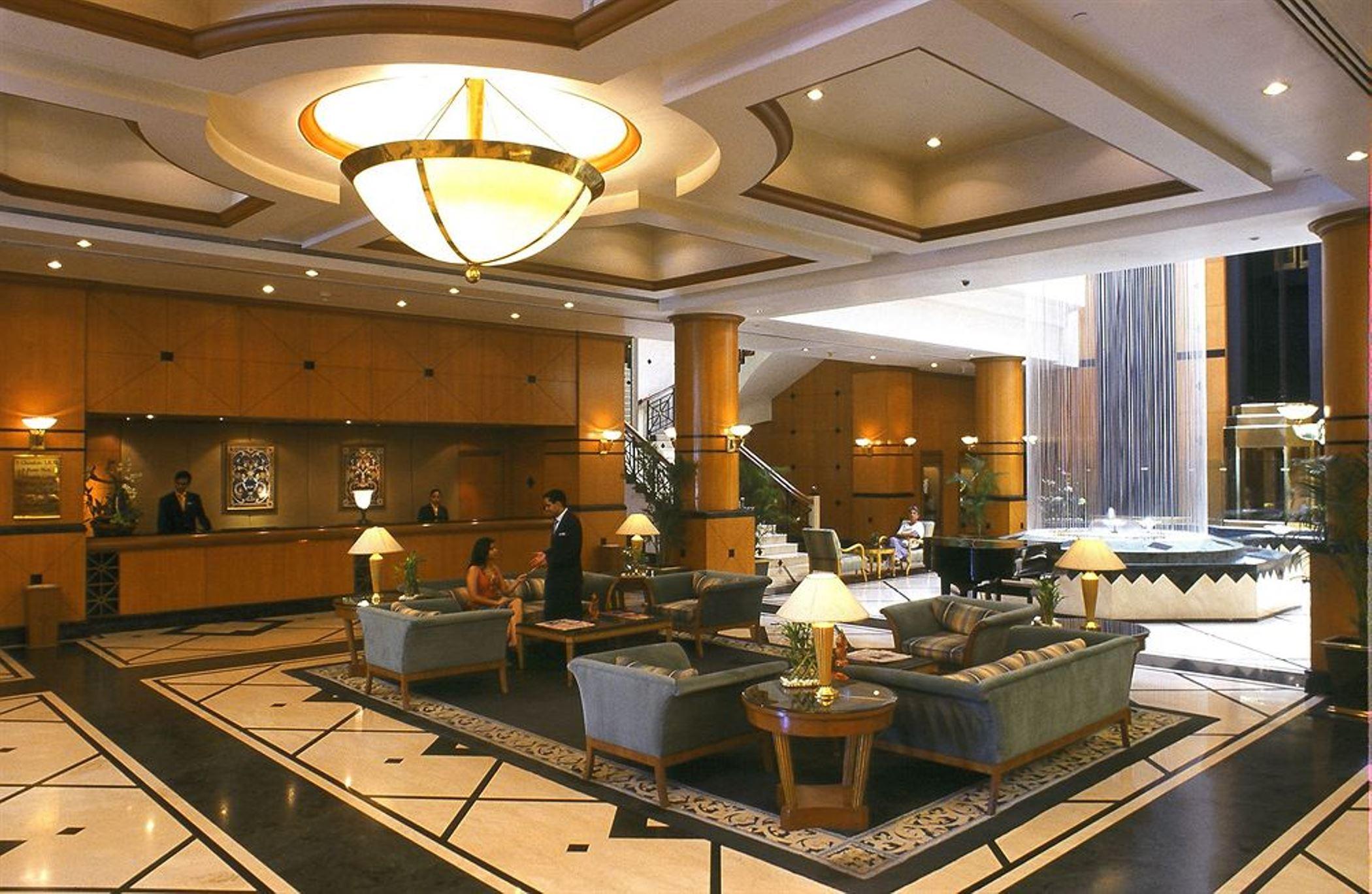 The Orchid Hotel Mumbai Vile Parle מראה פנימי תמונה Lobby