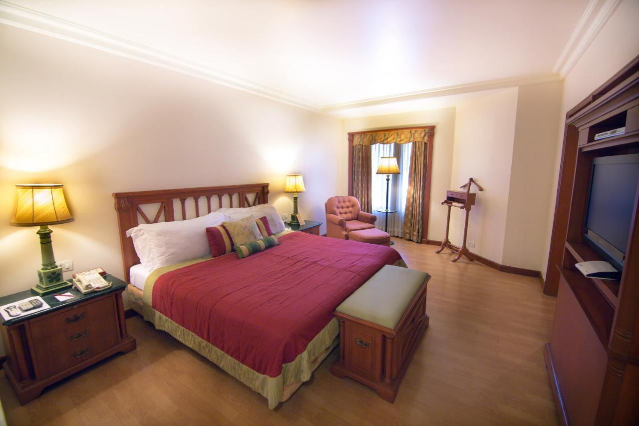 The Orchid Hotel Mumbai Vile Parle מראה חיצוני תמונה A room at the Taj Bengal