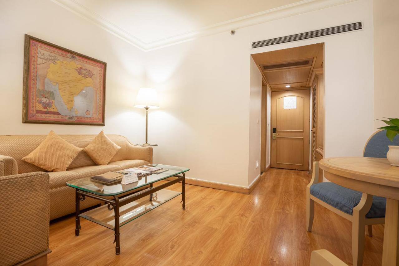 The Orchid Hotel Mumbai Vile Parle מראה חיצוני תמונה A suite at the Taj Mahal Palace, Mumbai