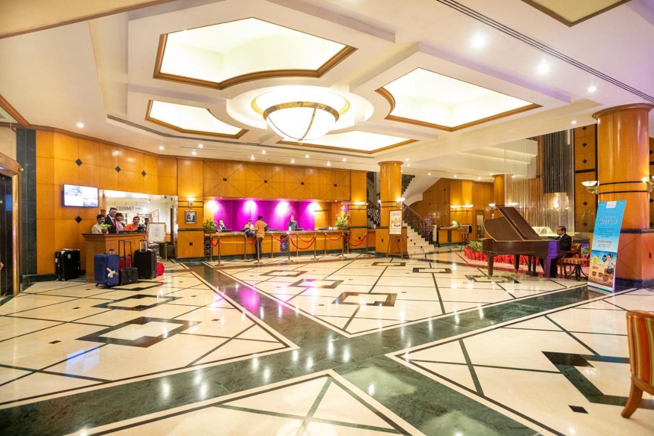 The Orchid Hotel Mumbai Vile Parle מראה חיצוני תמונה Lobby